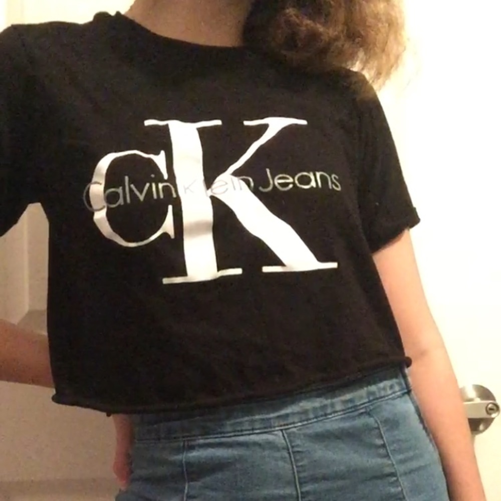 CALVIN KLEIN JEANS CROP TOP